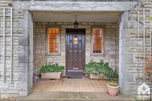 Photo 17- click for photo gallery